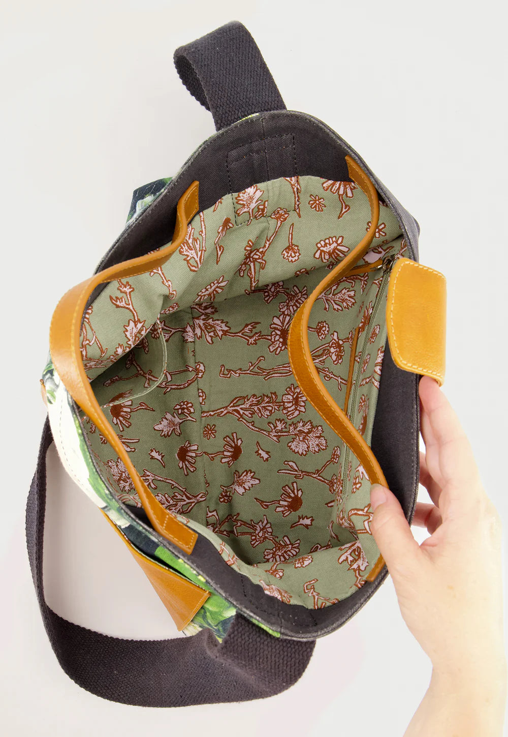 Assemble Tote . Garden