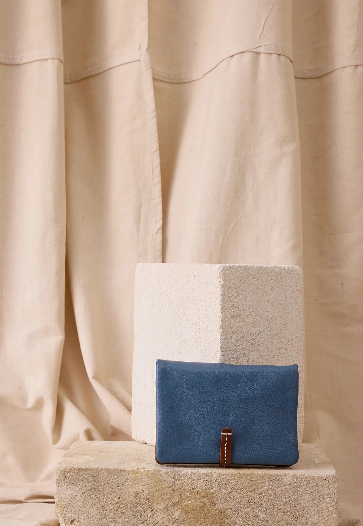 Bedford Wallet . Mineral