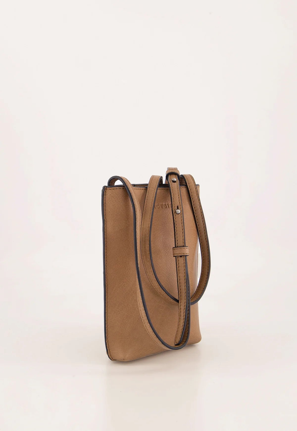 Louanne Pouch . Stone