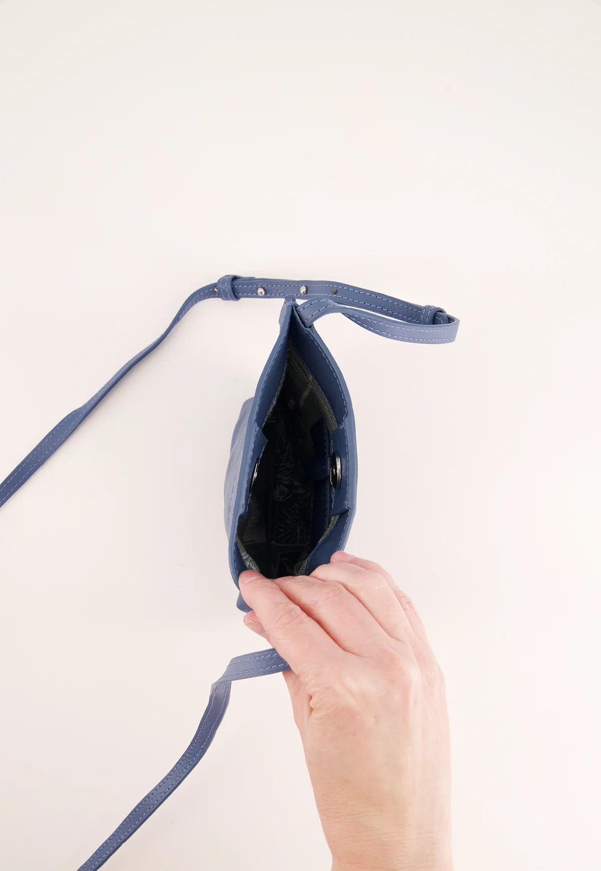 Louanne Pouch . Mineral