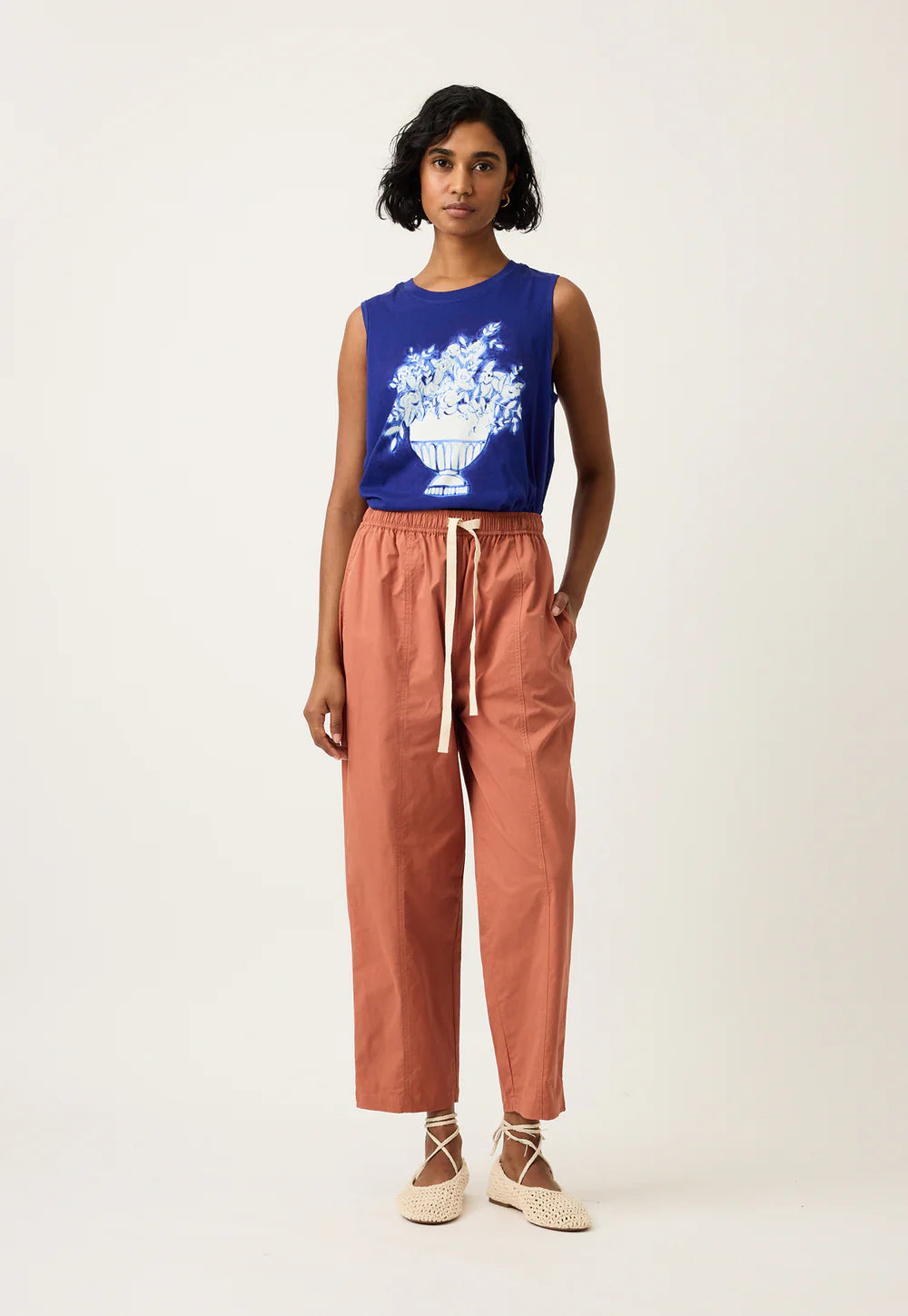 Sol Pant . Earth