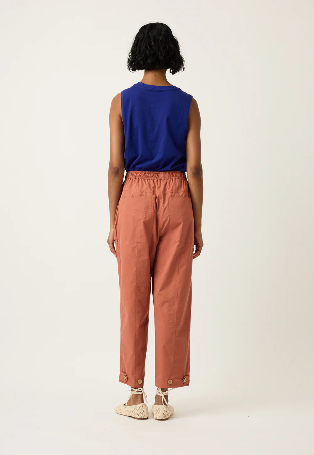 Sol Pant . Earth
