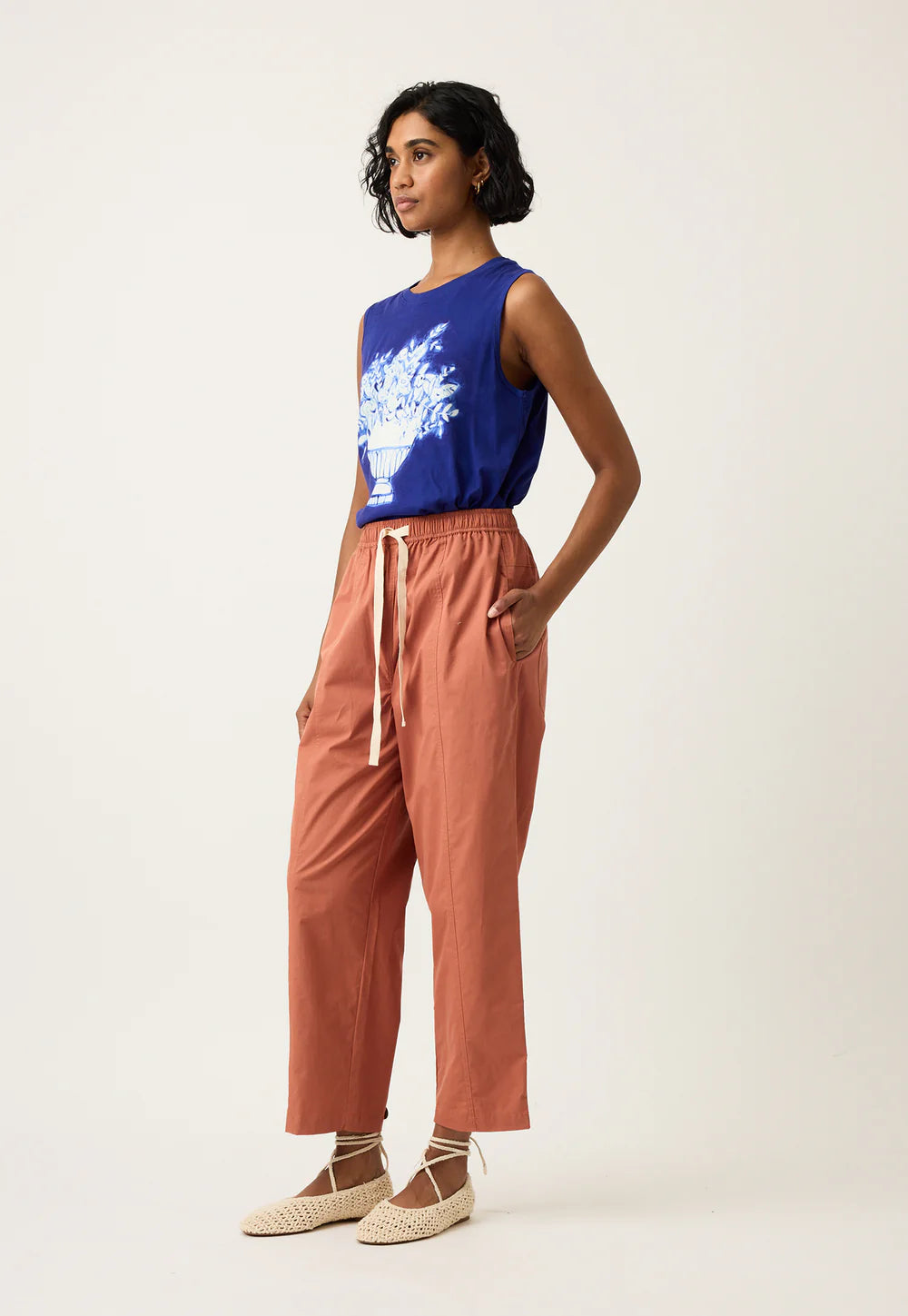 Sol Pant . Earth