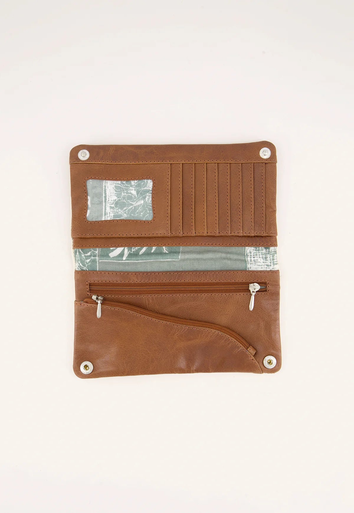 Pearl Wallet . Mineral