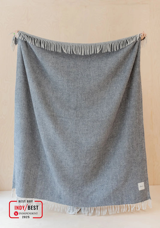 Recycled Wool Blanket . Charcoal Waffle