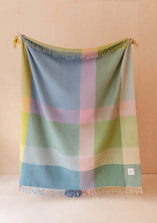 Recycled Wool Blanket . Green Waffle Block