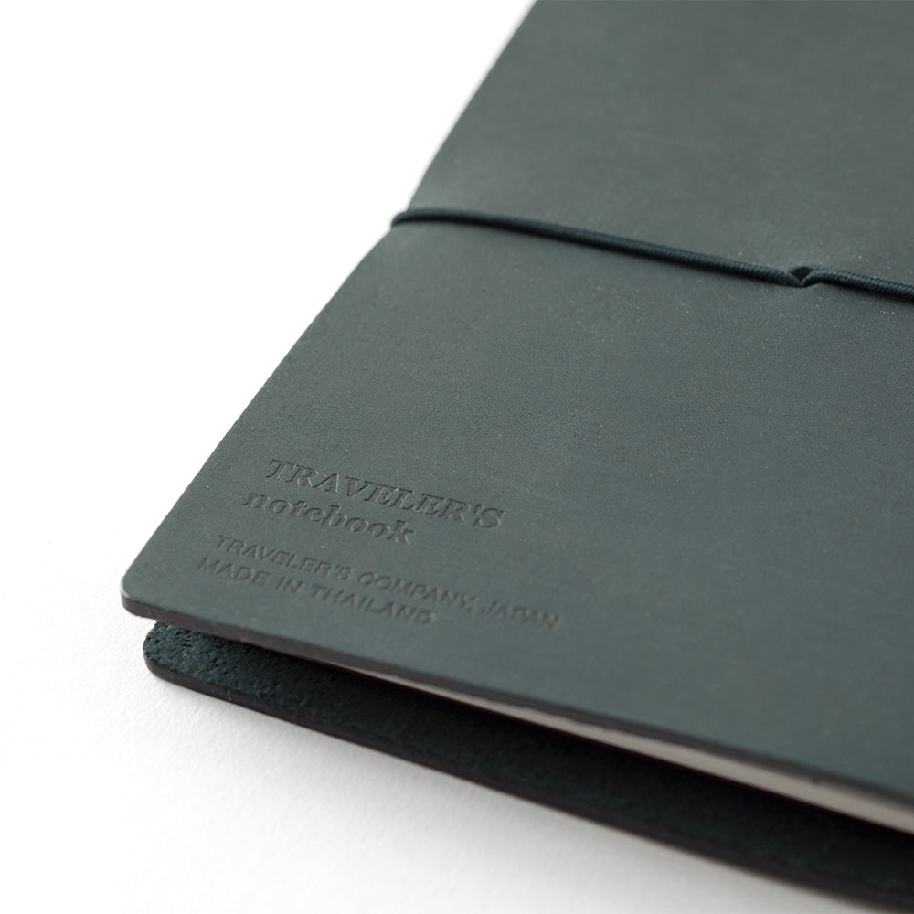 Traveler's Notebook . Passport size . Blue