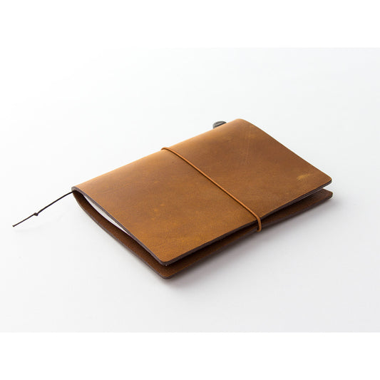 Traveler's Notebook . Passport size . Brown