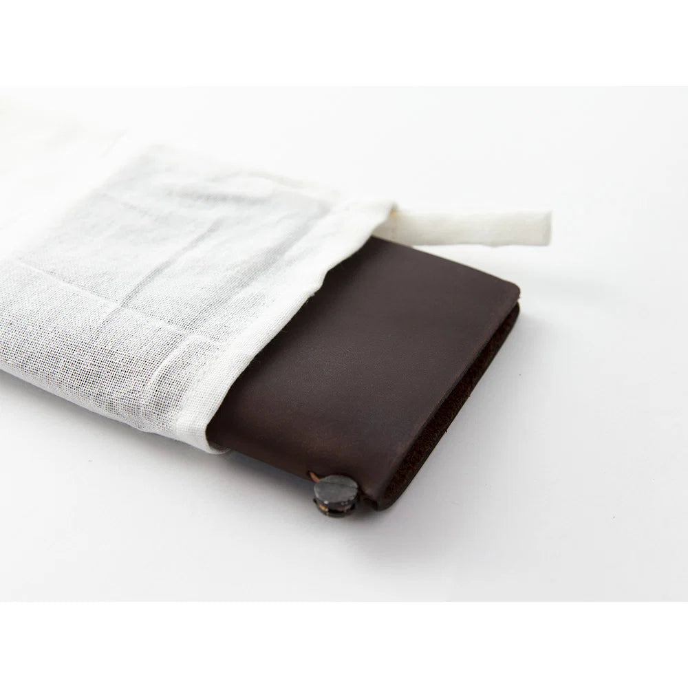Traveler's Notebook . Passport size . Brown