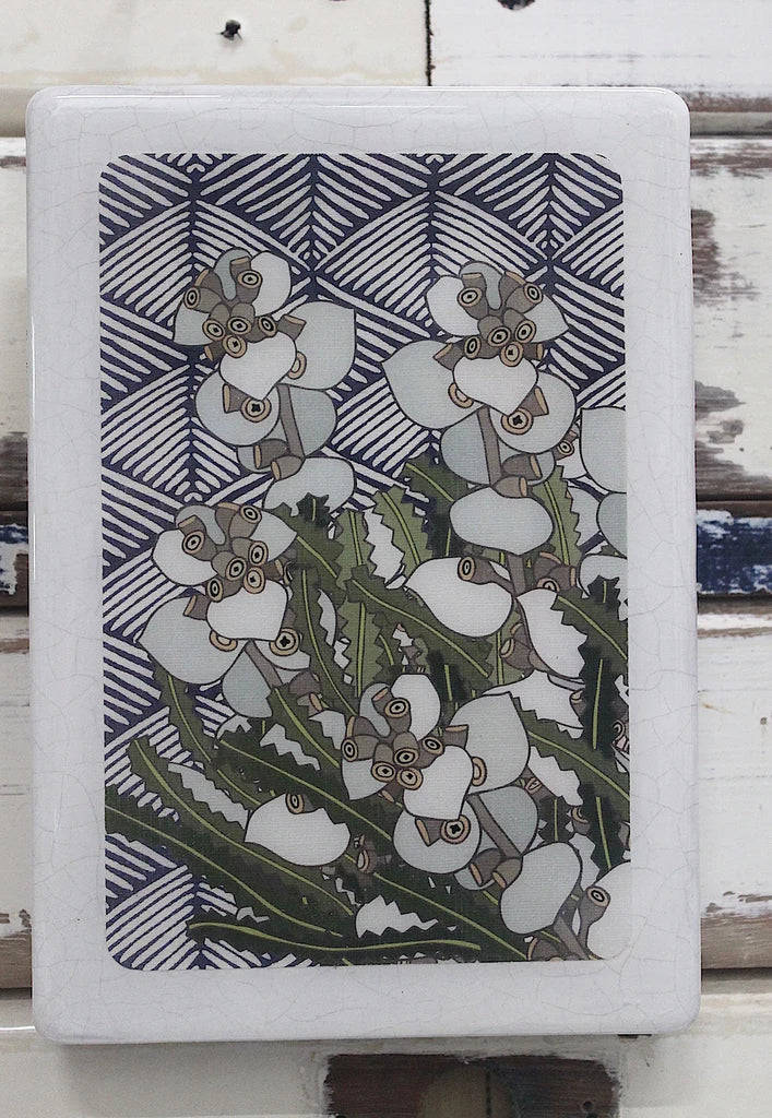 Medi Woodblock . Silver Dollar + Wild Leaves