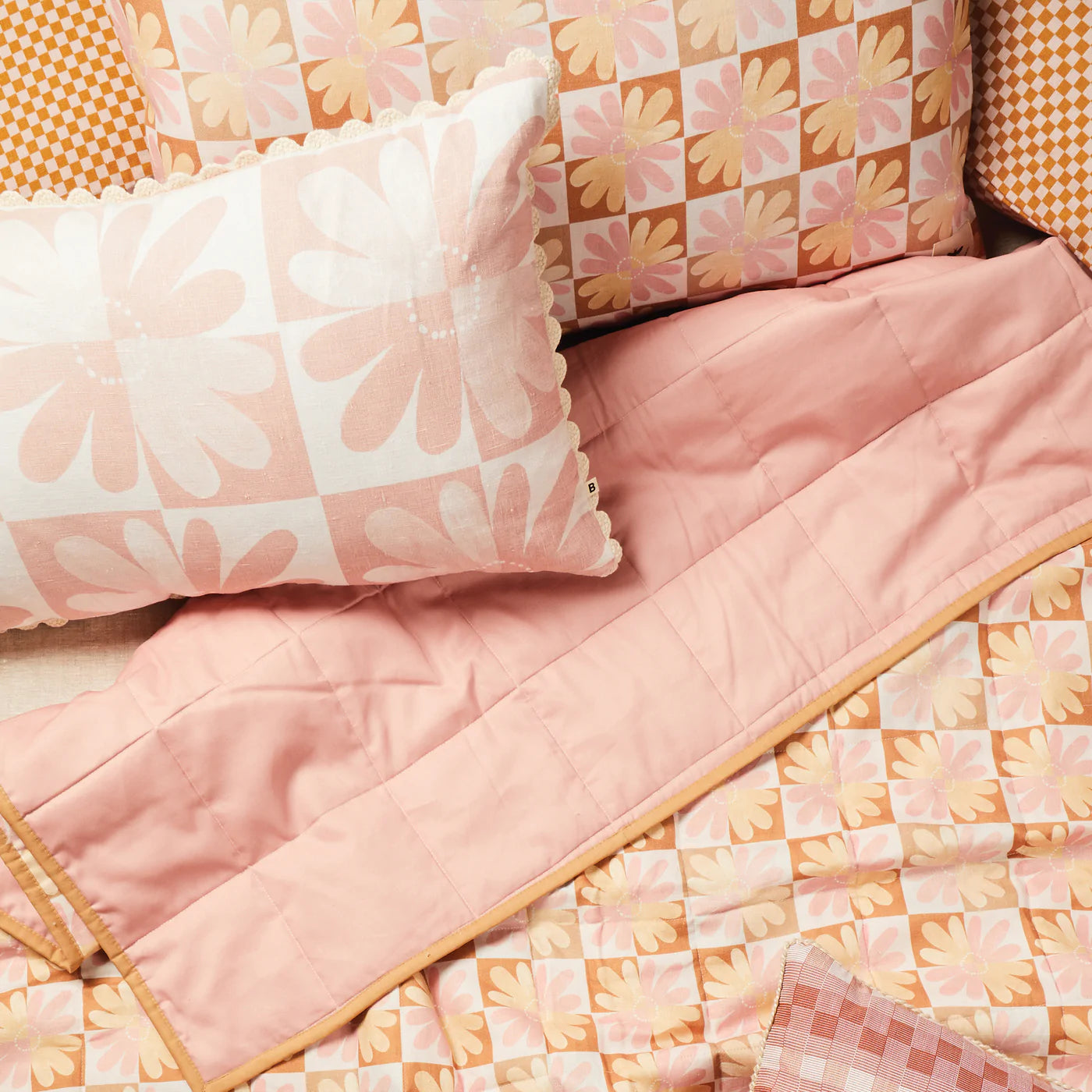 Chamomile Pink linen pillowcase set