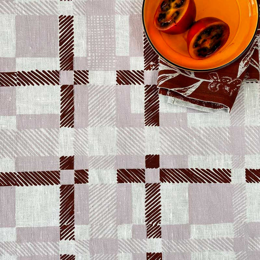Table cloth . Tartan . Iris