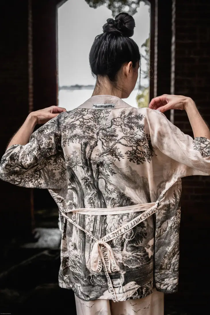 Artist Kimono . Wildwood